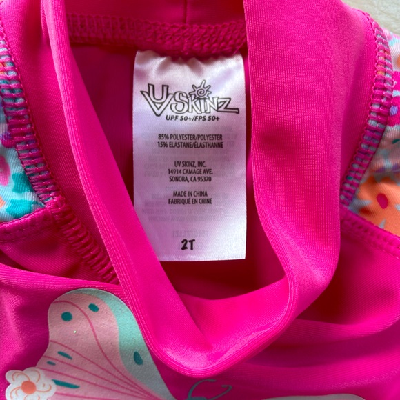 2T UV Skinz UPF 50+ Rashguard, 3/4 Raglan Sleeve, Butterfly Floral, Bright Pink - Picture 8 of 8